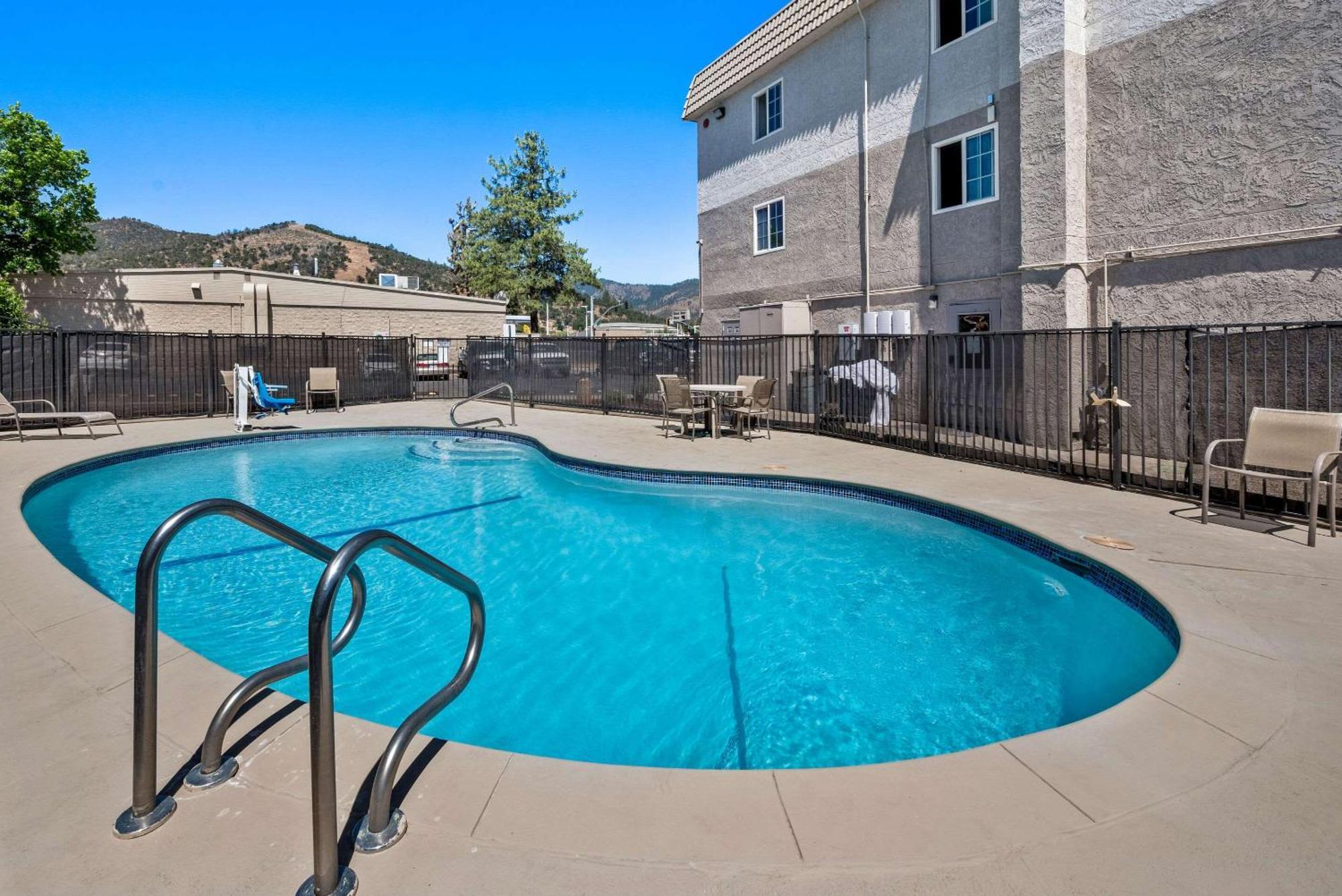 Comfort Inn Yreka I-5 Exterior photo